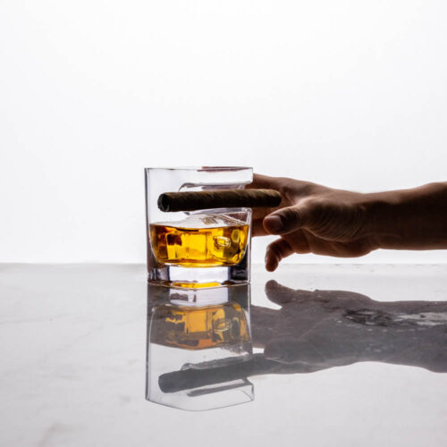 Alternative view of Cigar Glass